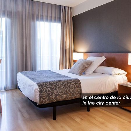 Zenit Don Yo Hotel Zaragoza Kültér fotó