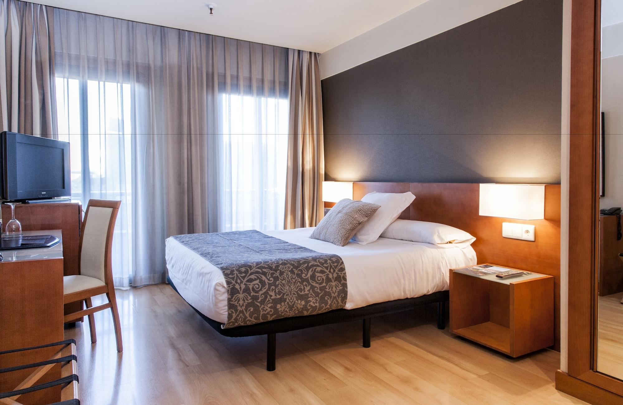 Zenit Don Yo Hotel Zaragoza Kültér fotó