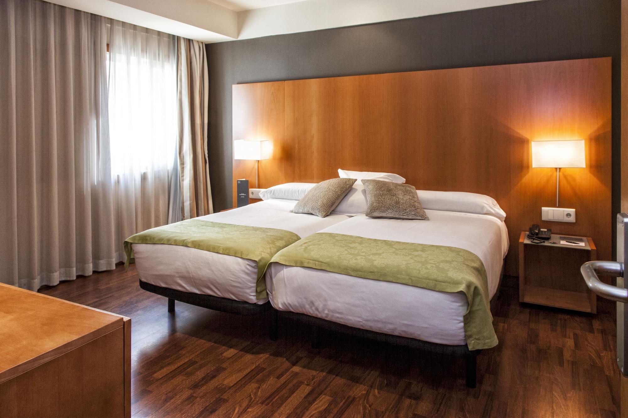 Zenit Don Yo Hotel Zaragoza Kültér fotó