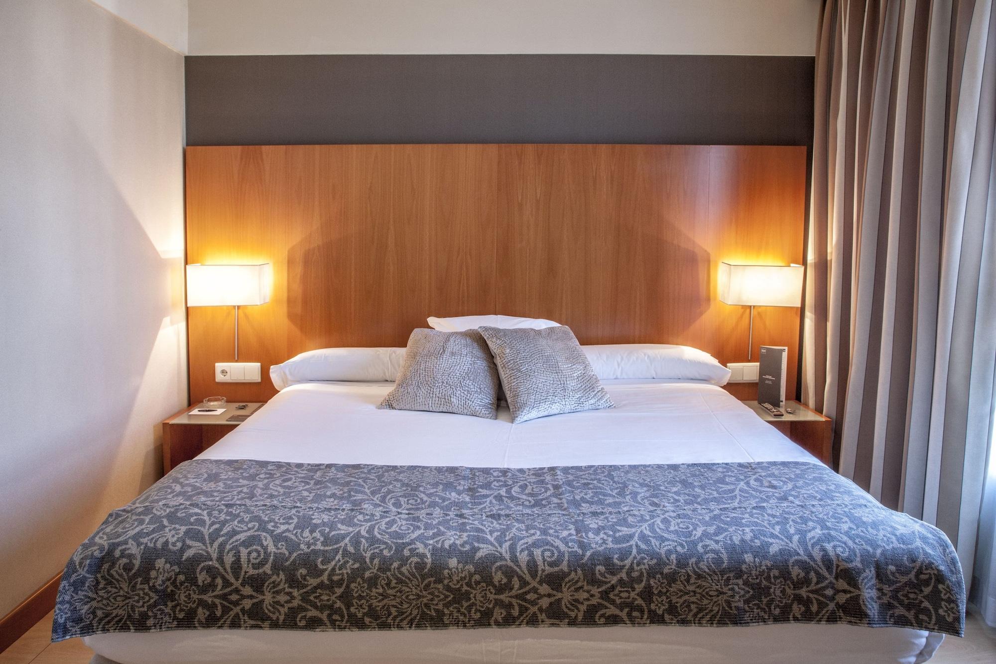 Zenit Don Yo Hotel Zaragoza Kültér fotó