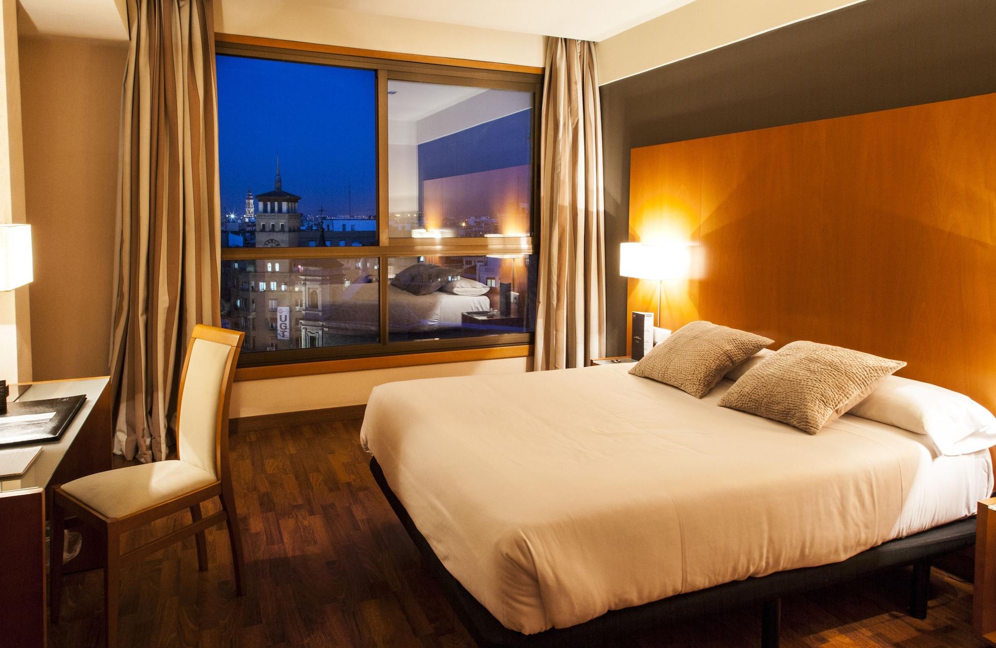 Zenit Don Yo Hotel Zaragoza Kültér fotó