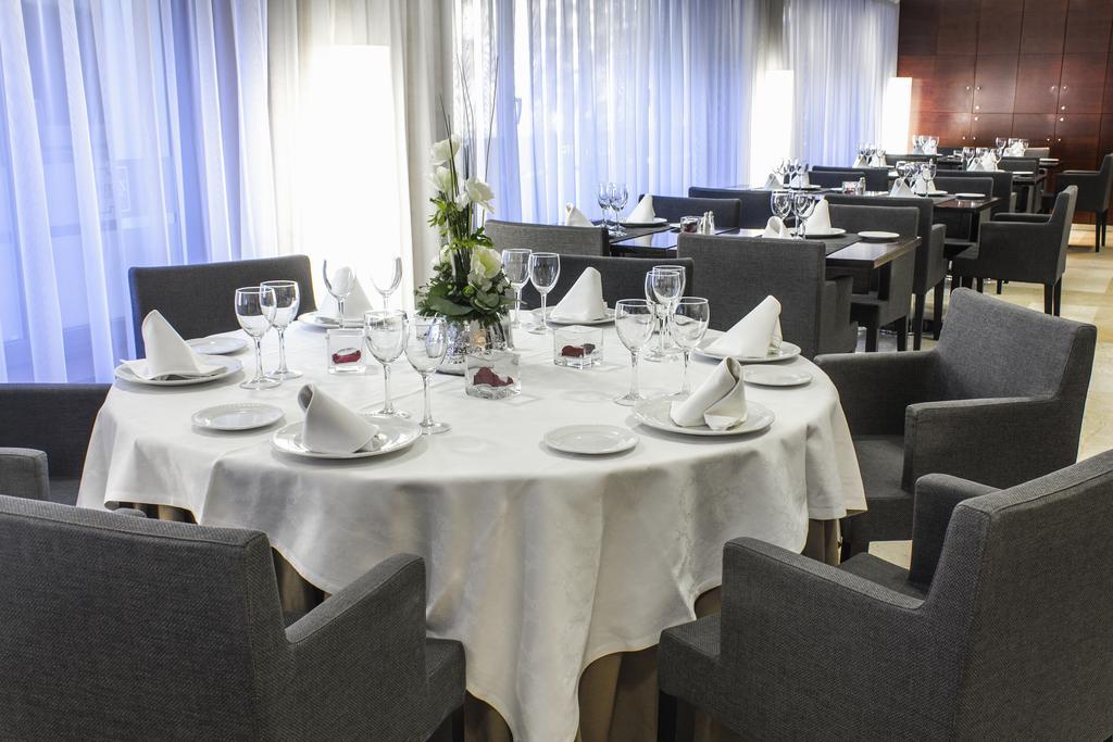 Zenit Don Yo Hotel Zaragoza Kültér fotó