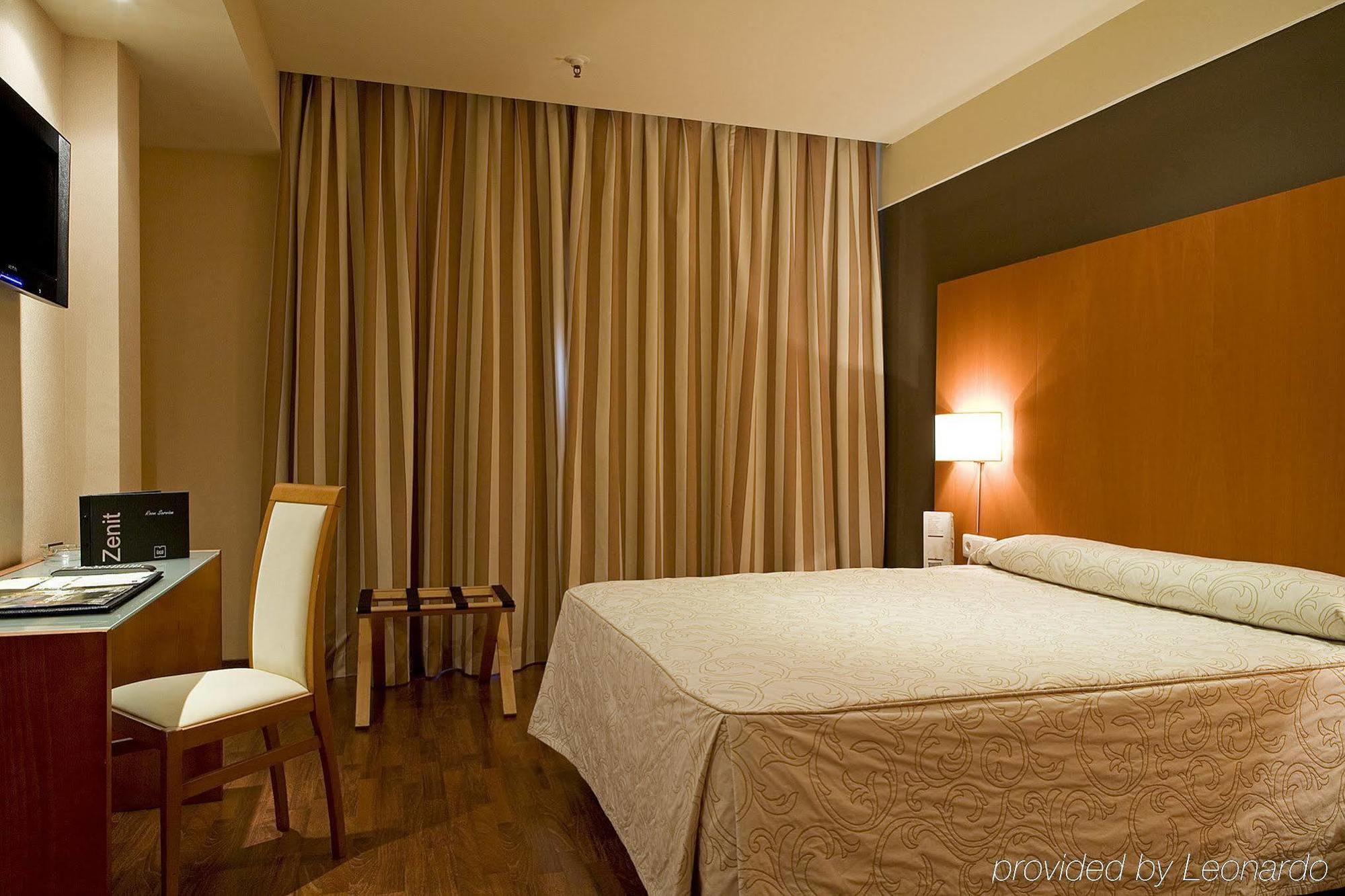 Zenit Don Yo Hotel Zaragoza Szoba fotó