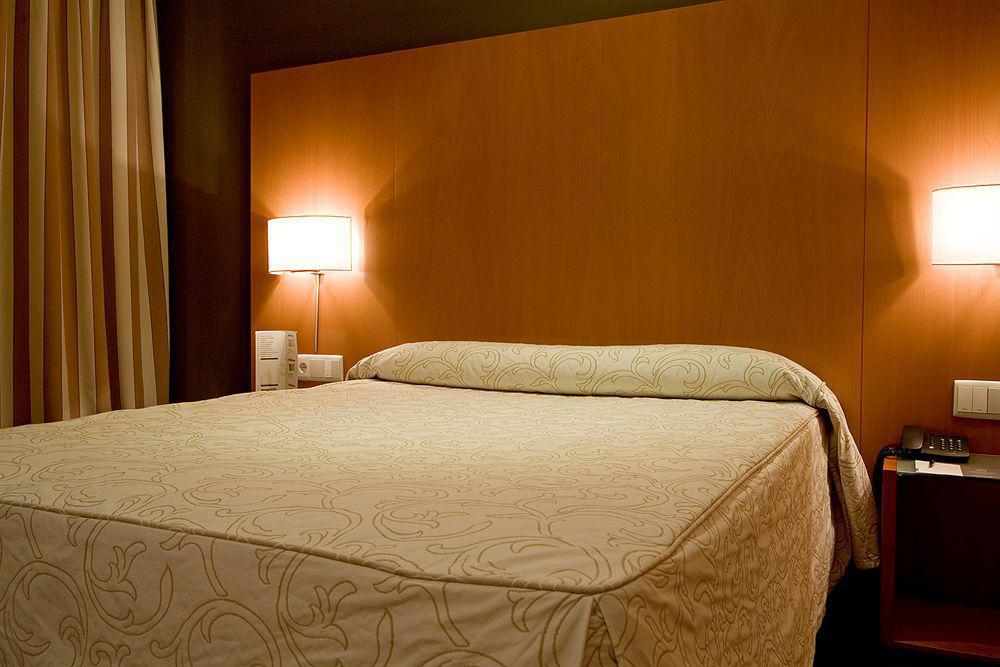 Zenit Don Yo Hotel Zaragoza Kültér fotó