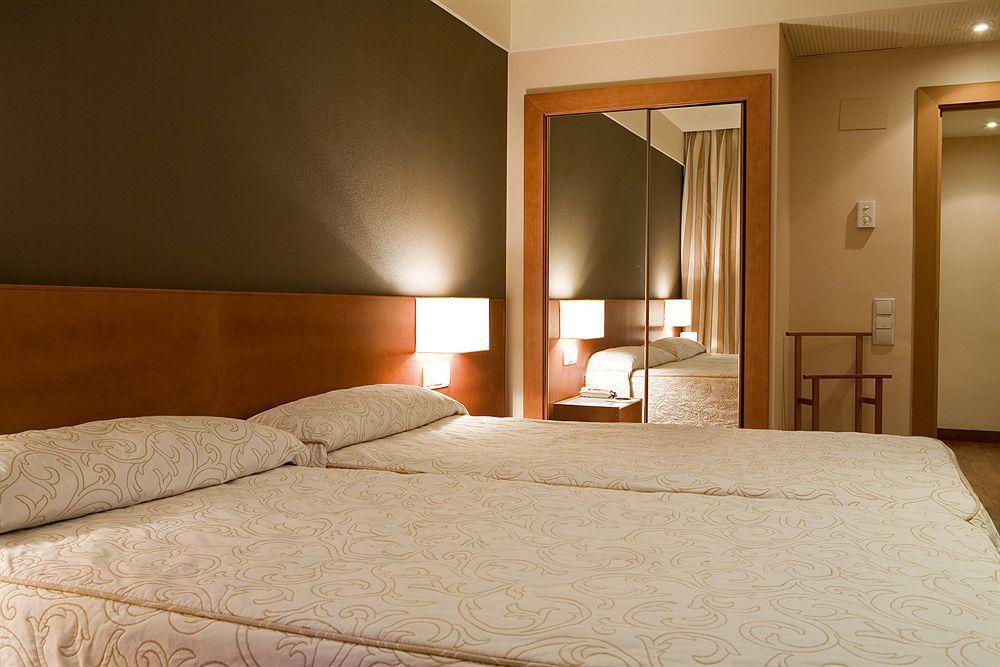 Zenit Don Yo Hotel Zaragoza Szoba fotó